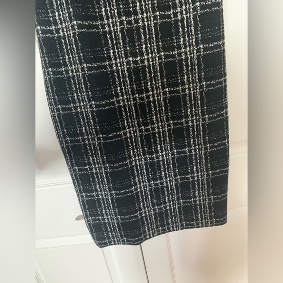 Calvin Klein like new worn a few times PFSF home gorgeous lined stretch dress - Picture 6 of 7